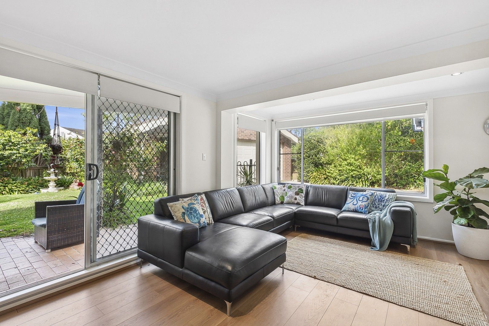 1 bedrooms Duplex in 15a Cavan Road KILLARNEY HEIGHTS NSW, 2087