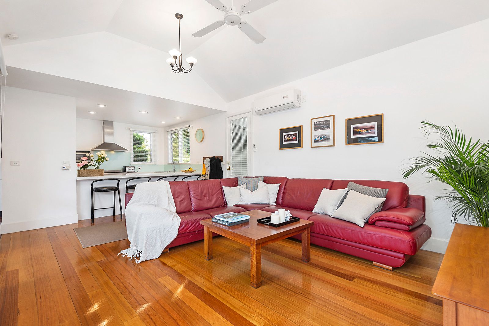 29 Dresden Street, Heidelberg Heights VIC 3081, Image 2