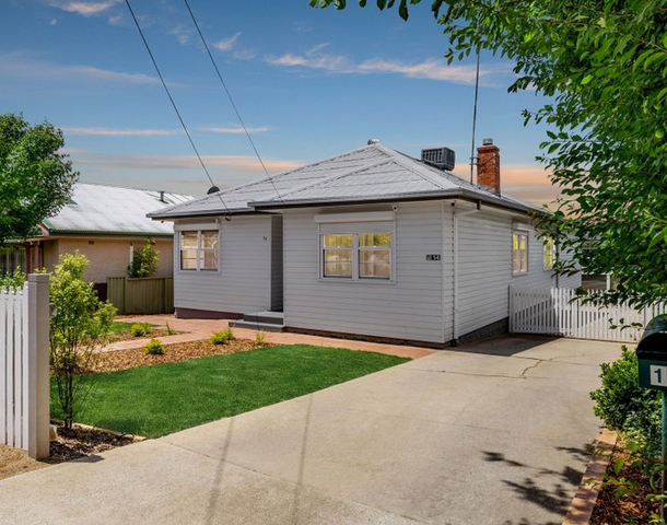 14 The Crescent , Queanbeyan NSW 2620