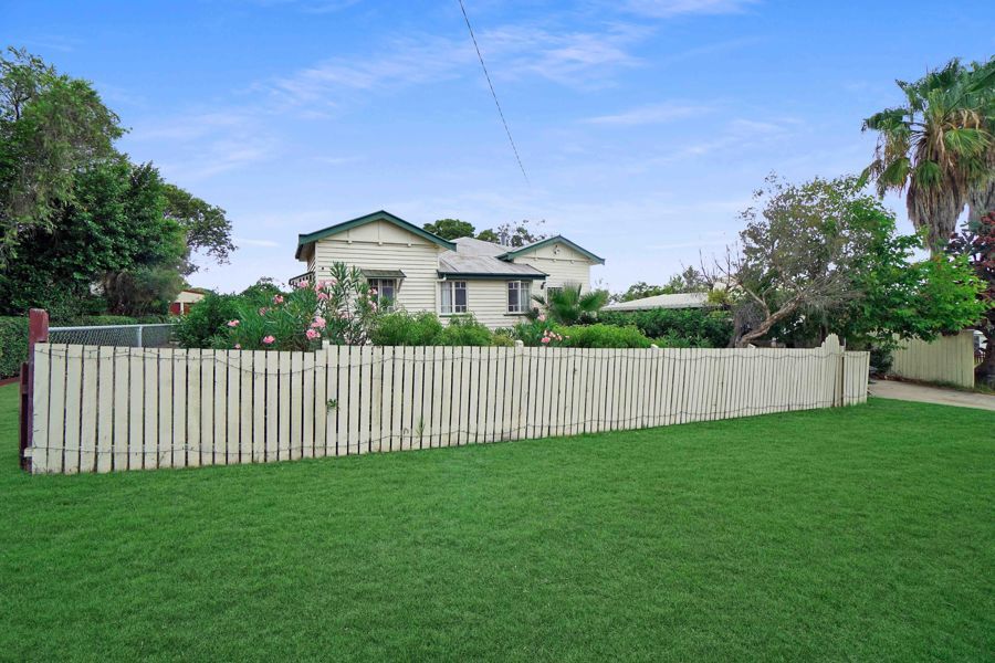 4 bedrooms House in 8 Jarrah street KINGAROY QLD, 4610