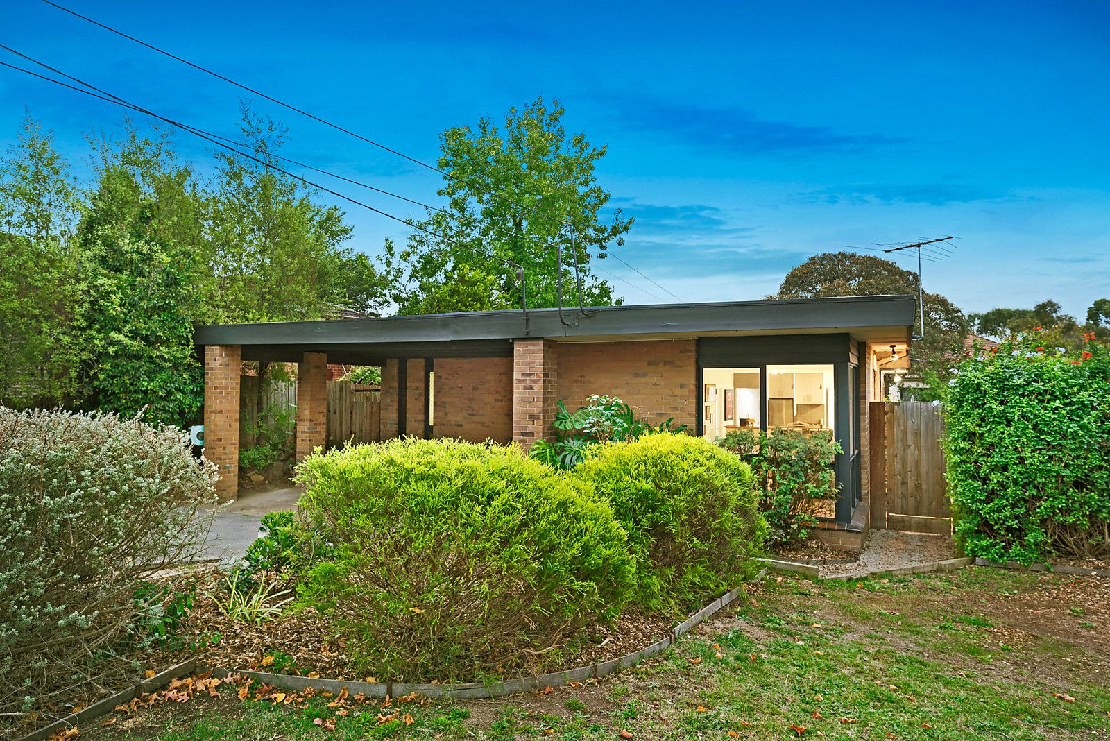 13 Highvale Road, Glen Waverley VIC 3150, Image 0