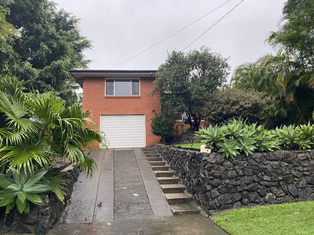 3 bedrooms House in 4 Glenella Street THE GAP QLD, 4061