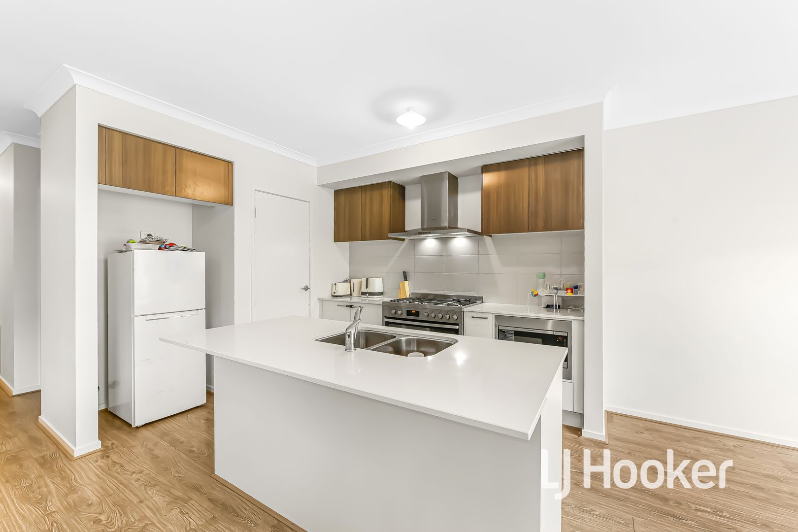 12 Curzon Street, Clyde North VIC 3978, Image 1