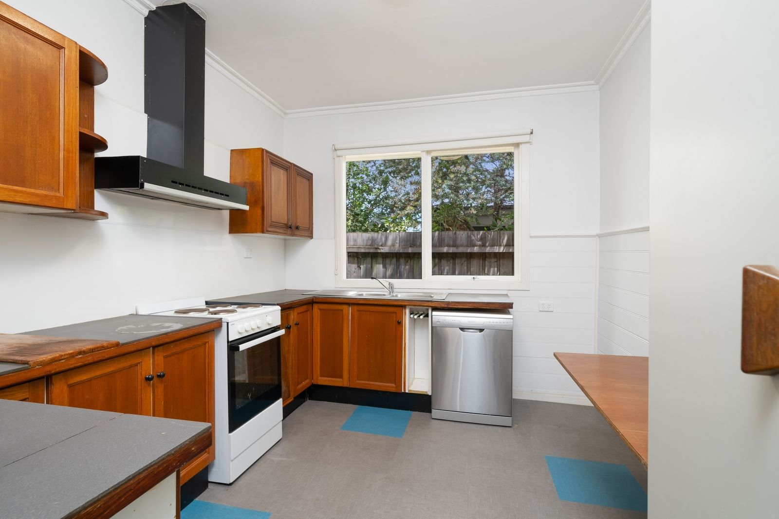 2B Thatcher Court, Whittington VIC 3219, Image 2