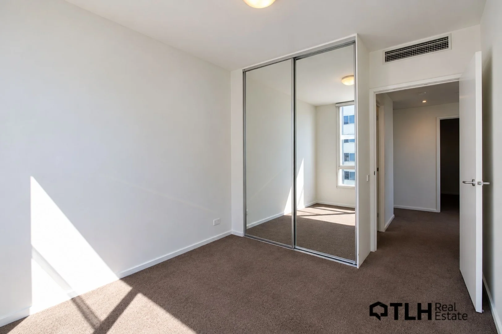 1001/82 Queens Road, Melbourne VIC 3004 - Apartment For Rent | Domain