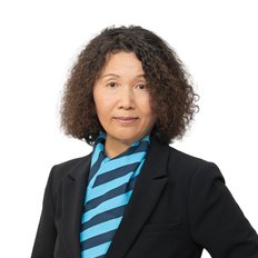 Sophia Cong, Property manager