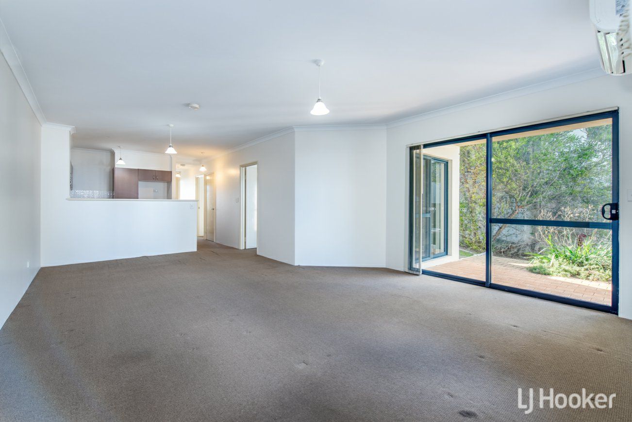 38/17 Southdown Place, Thornlie WA 6108, Image 2