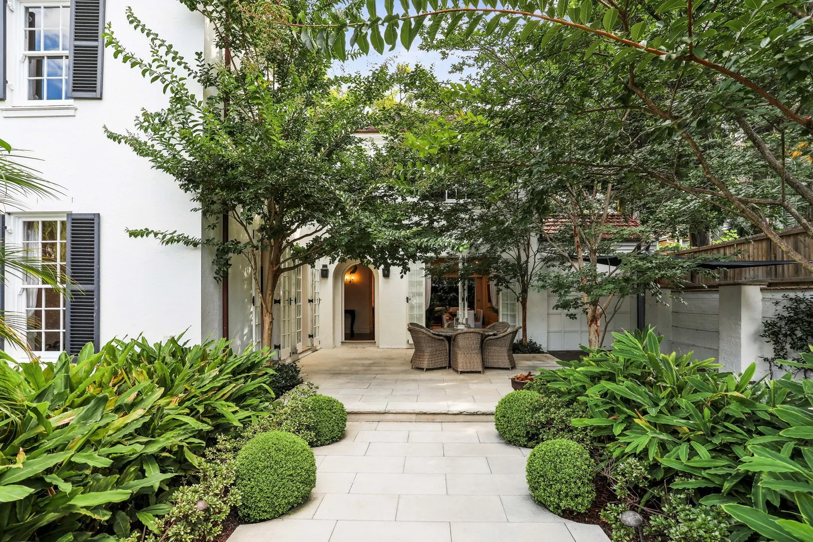 Elegant Fully Furnished Residence In Desirable Double Bay Enclave, Double Bay
