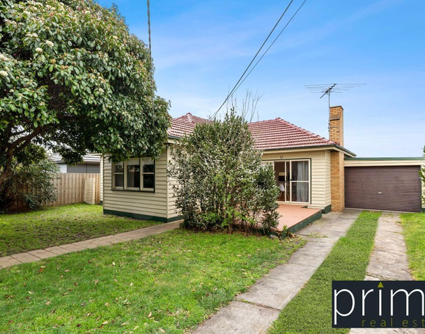 13 Highview Parade, Hamlyn Heights VIC 3215