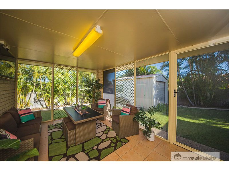 8 Avondale Court, Norman Gardens QLD 4701, Image 2