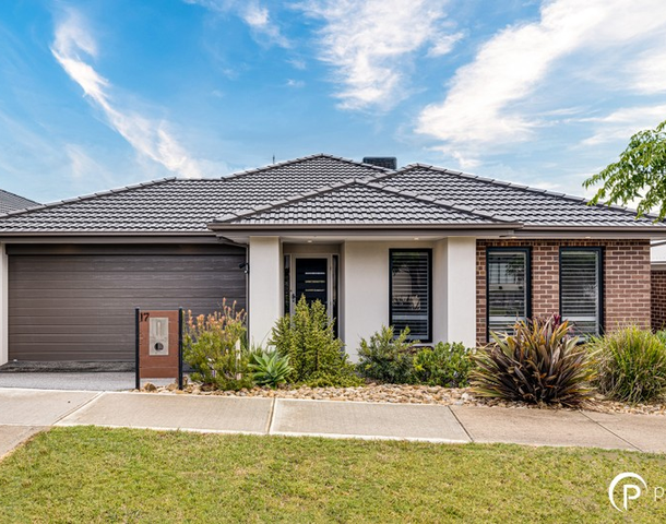 17 Wheelwright Street, Clyde North VIC 3978
