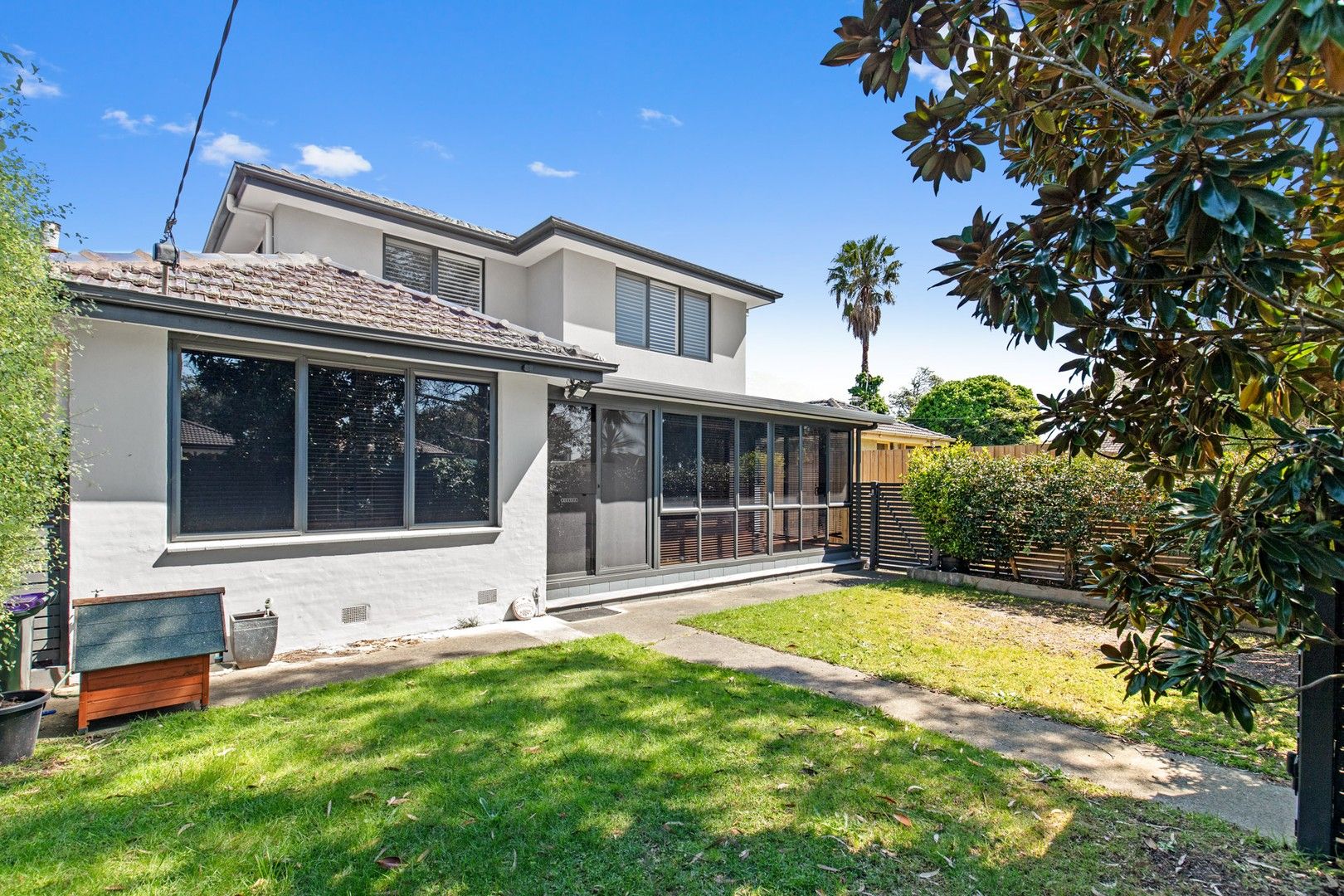 4 bedrooms House in 1/4 Beaconsfield Avenue FRANKSTON VIC, 3199