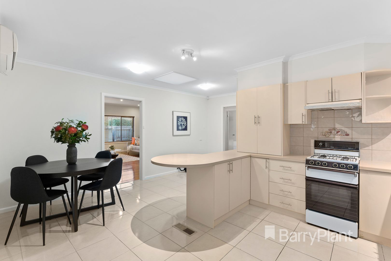 69 Mccubbin Street, Burwood VIC 3125, Image 2