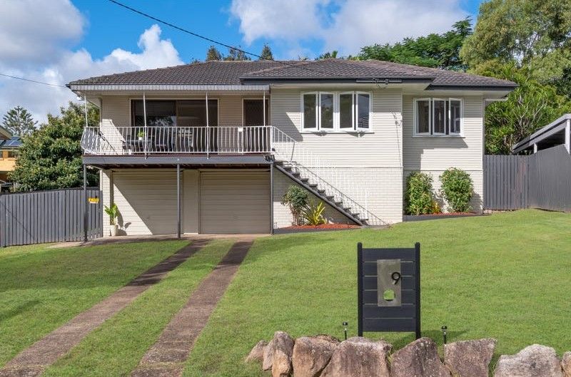 3 bedrooms House in 9 Loombah Crescent FERNY HILLS QLD, 4055