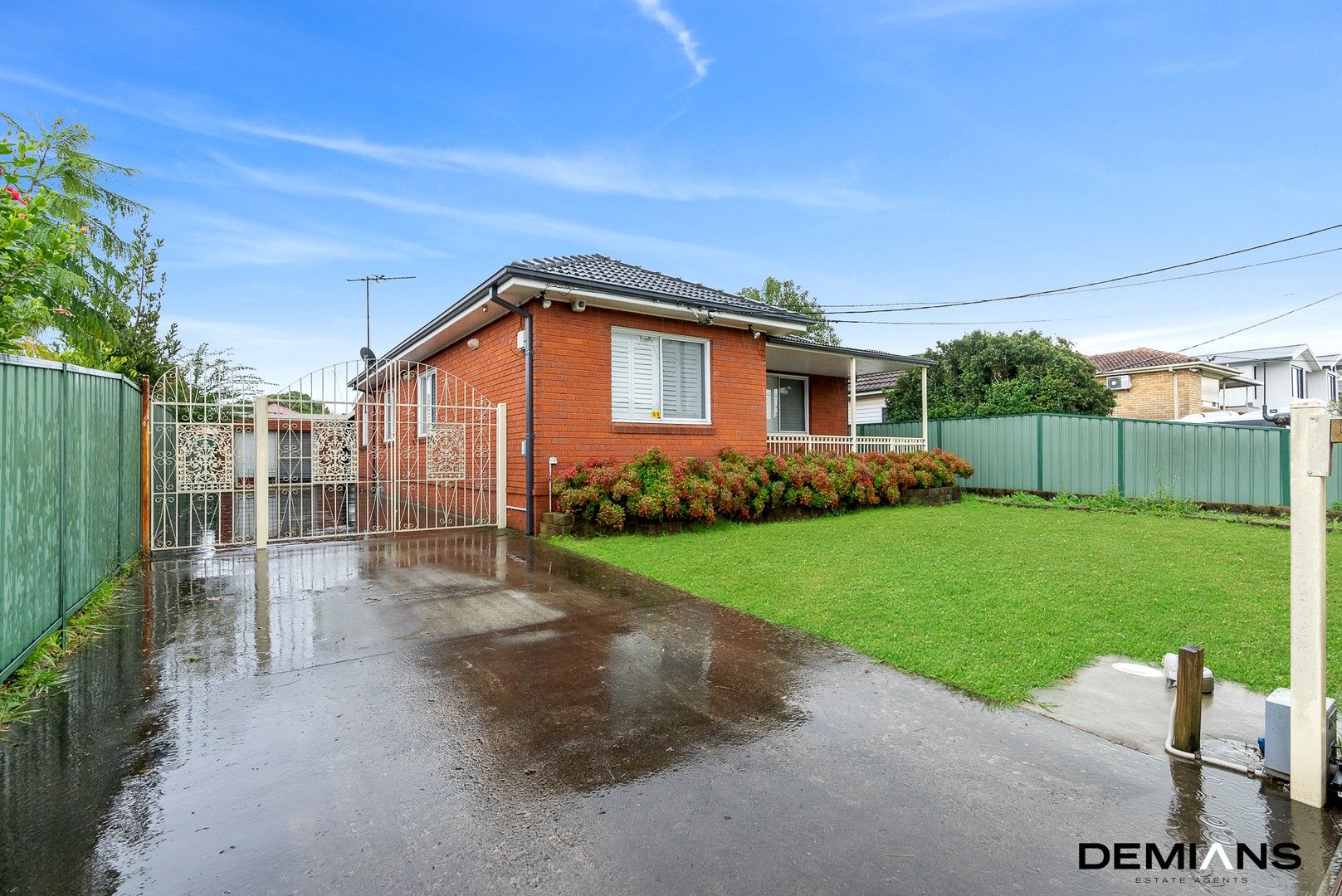 4 bedrooms House in 31 Market Street MOOREBANK NSW, 2170