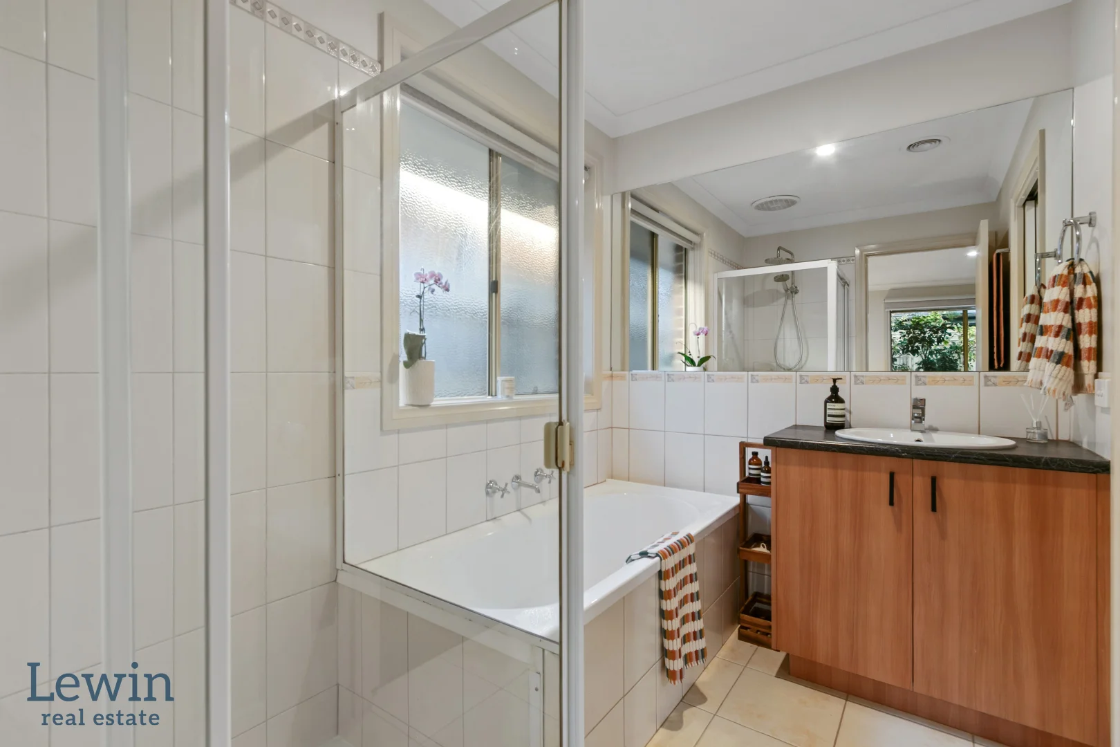 Additional image 11 of 2/2 Bridges Avenue, Edithvale VIC 3196