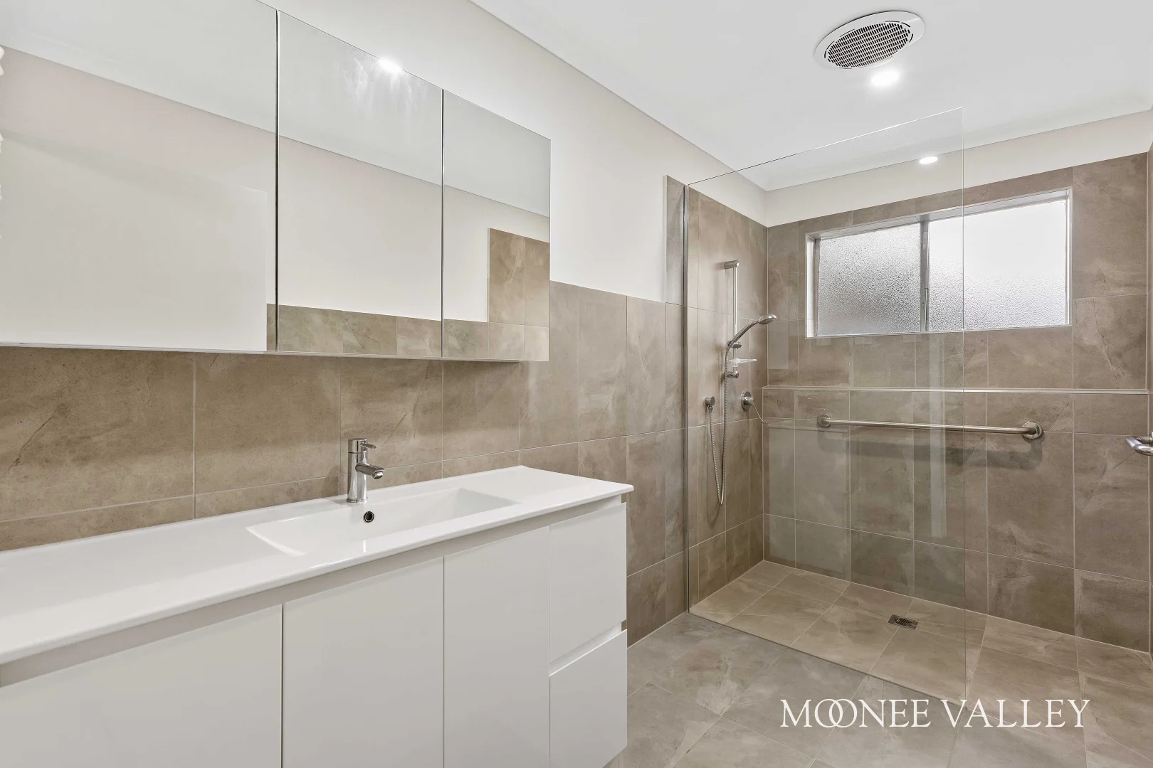 Additional image 7 of 4 Riverside Avenue, Avondale Heights VIC 3034