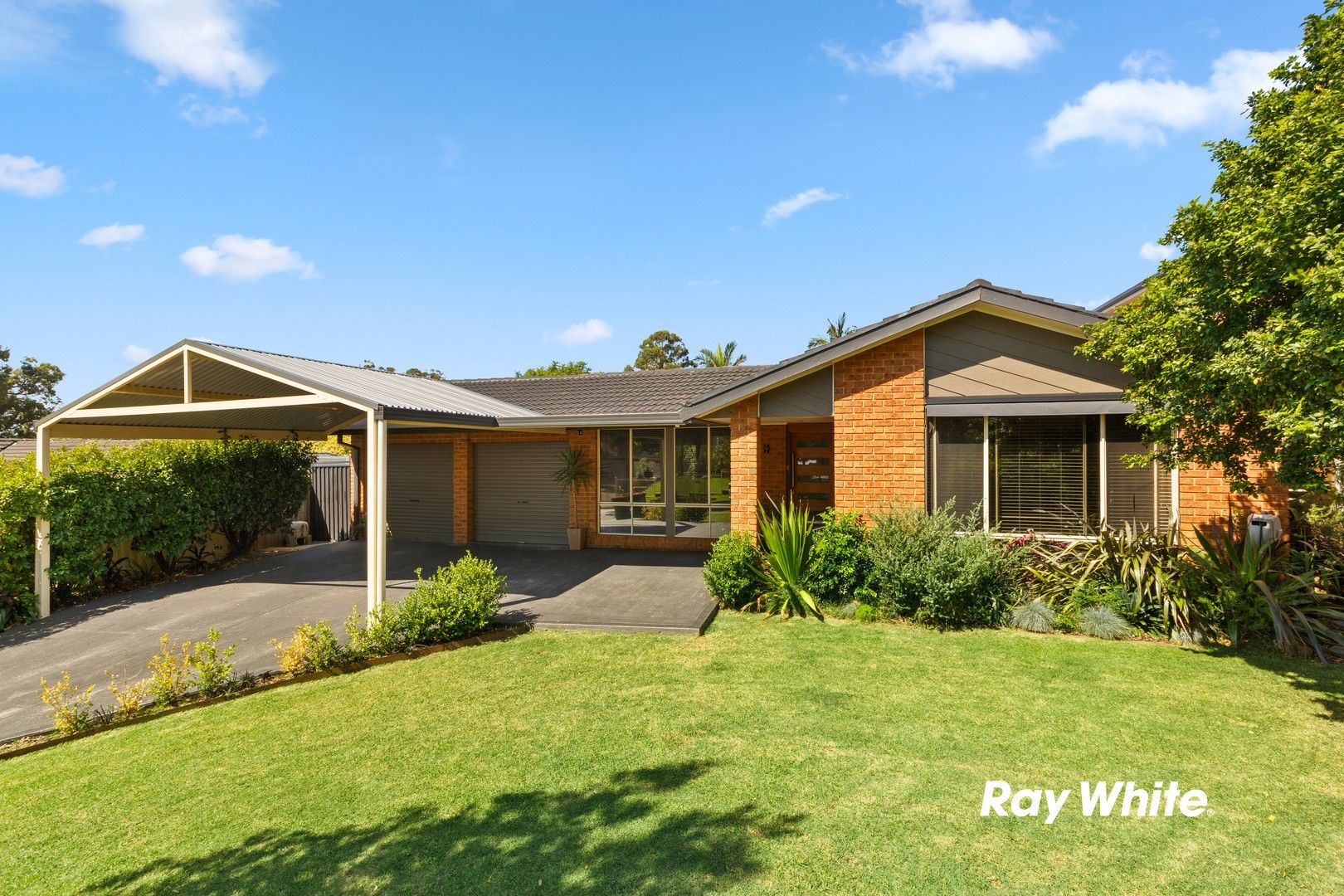 4 bedrooms House in 9 Sampson Crescent QUAKERS HILL NSW, 2763