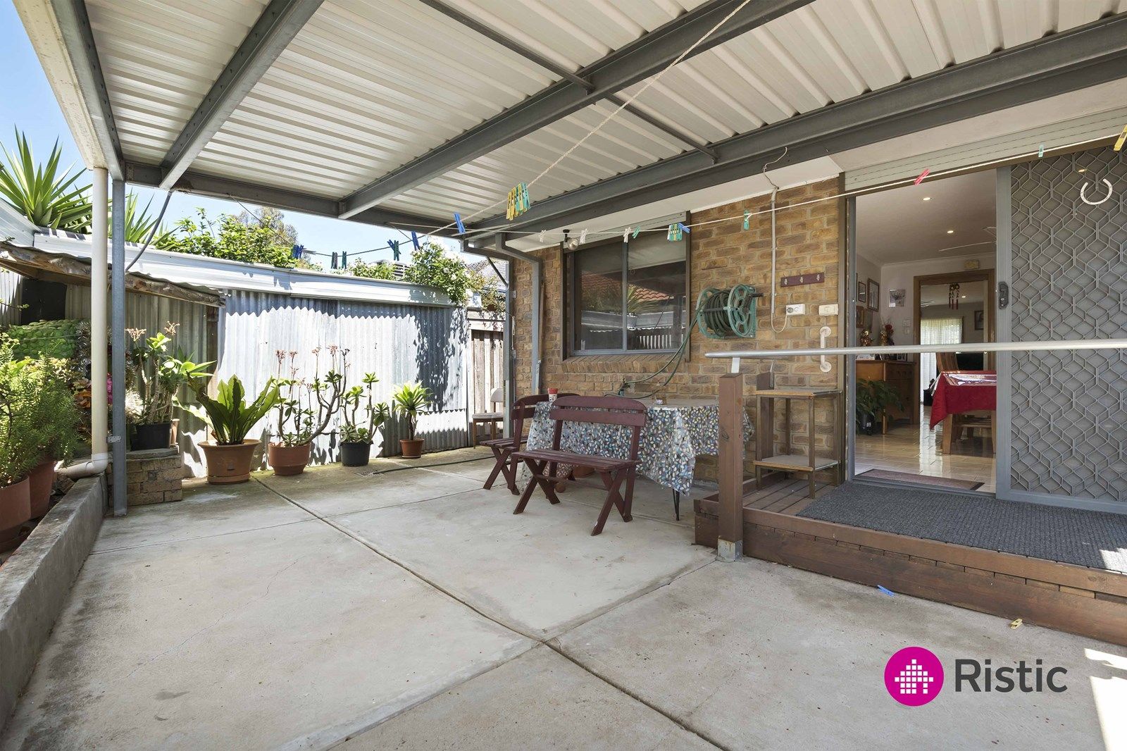 2/4 Jacoby Court, Mill Park VIC 3082, Image 2