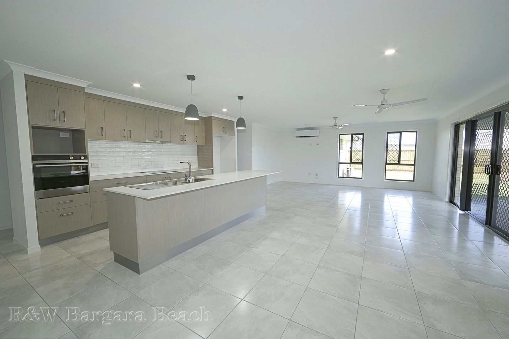 6 Bellona Court, Bargara QLD 4670, Image 2