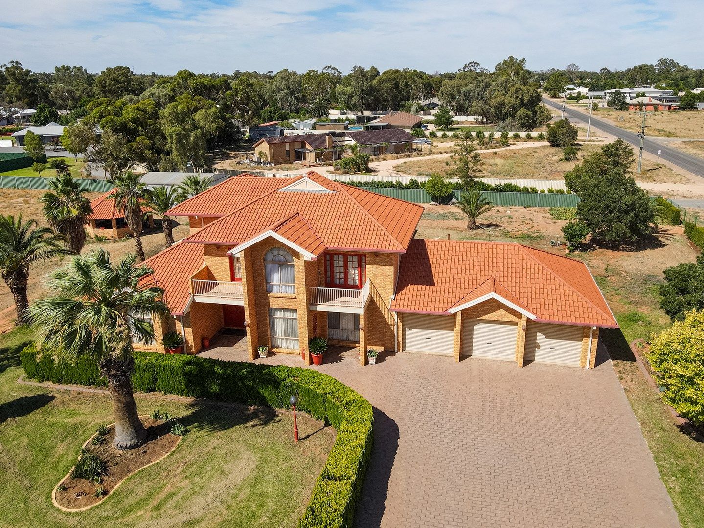 5 bedrooms House in 30 Flora Avenue MILDURA VIC, 3500