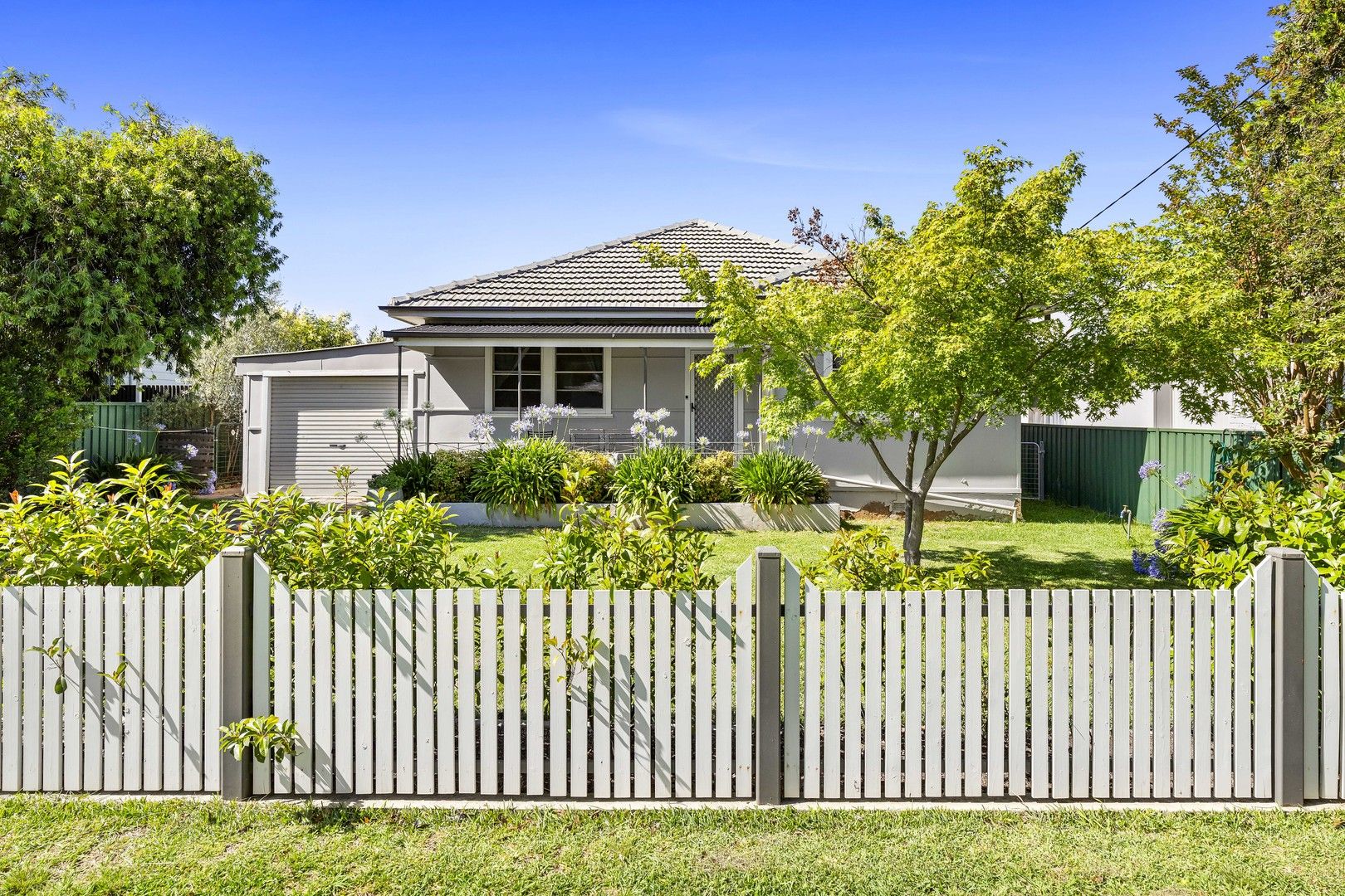 18 Sullivan Avenue, Wagga Wagga NSW 2650, Image 0