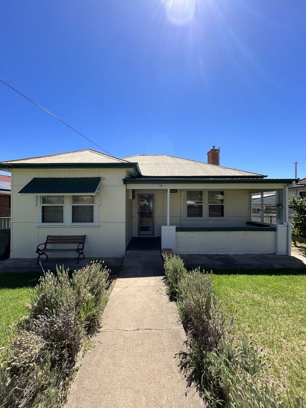 10 Nelson Street, Cowra NSW 2794 House For Rent 370 Domain