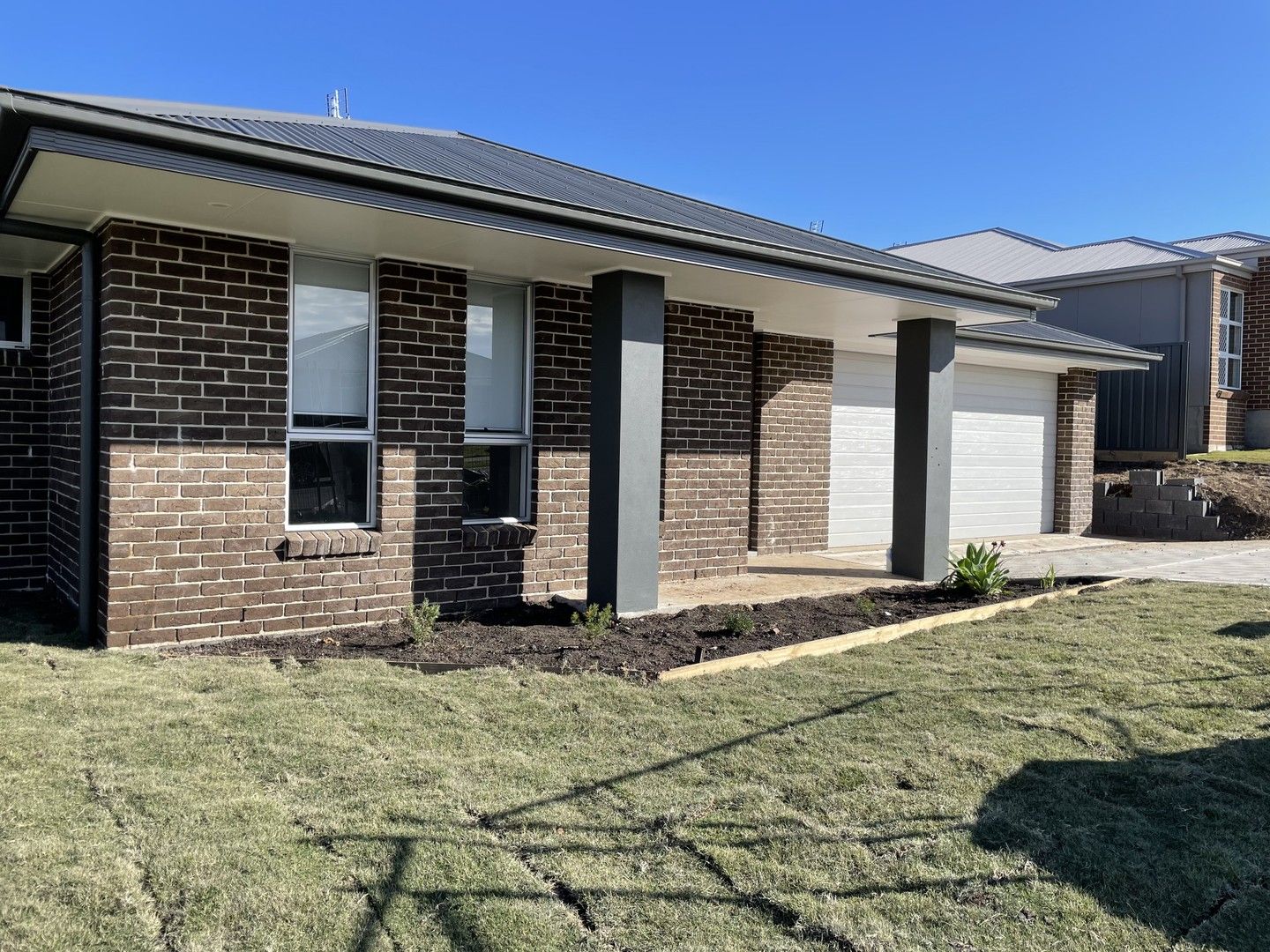 3 bedrooms Duplex in 16 Mapplewell Circuit FARLEY NSW, 2320