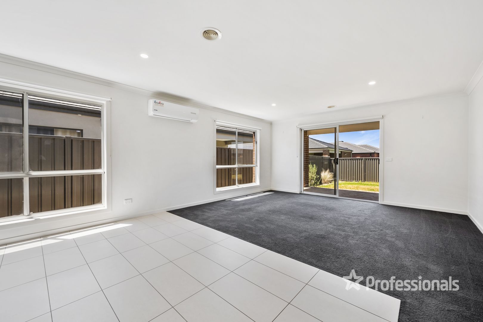 5 Atherton Way, Werribee VIC 3030, Image 2