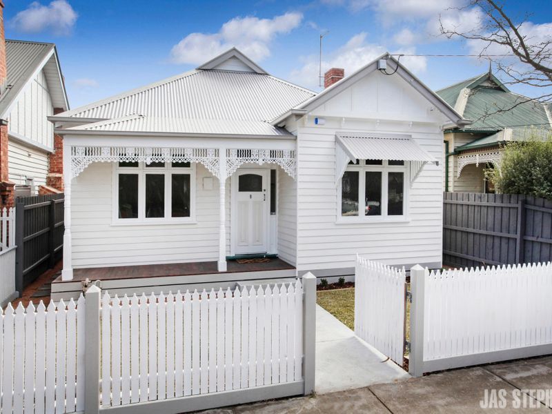 4 bedrooms House in 22 Chirnside Street KINGSVILLE VIC, 3012