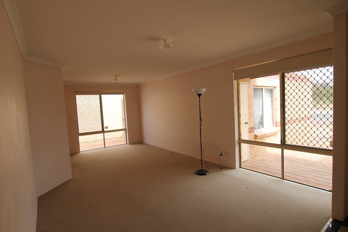 12 La Salle Road, Alexander Heights WA 6064 House For Rent 660