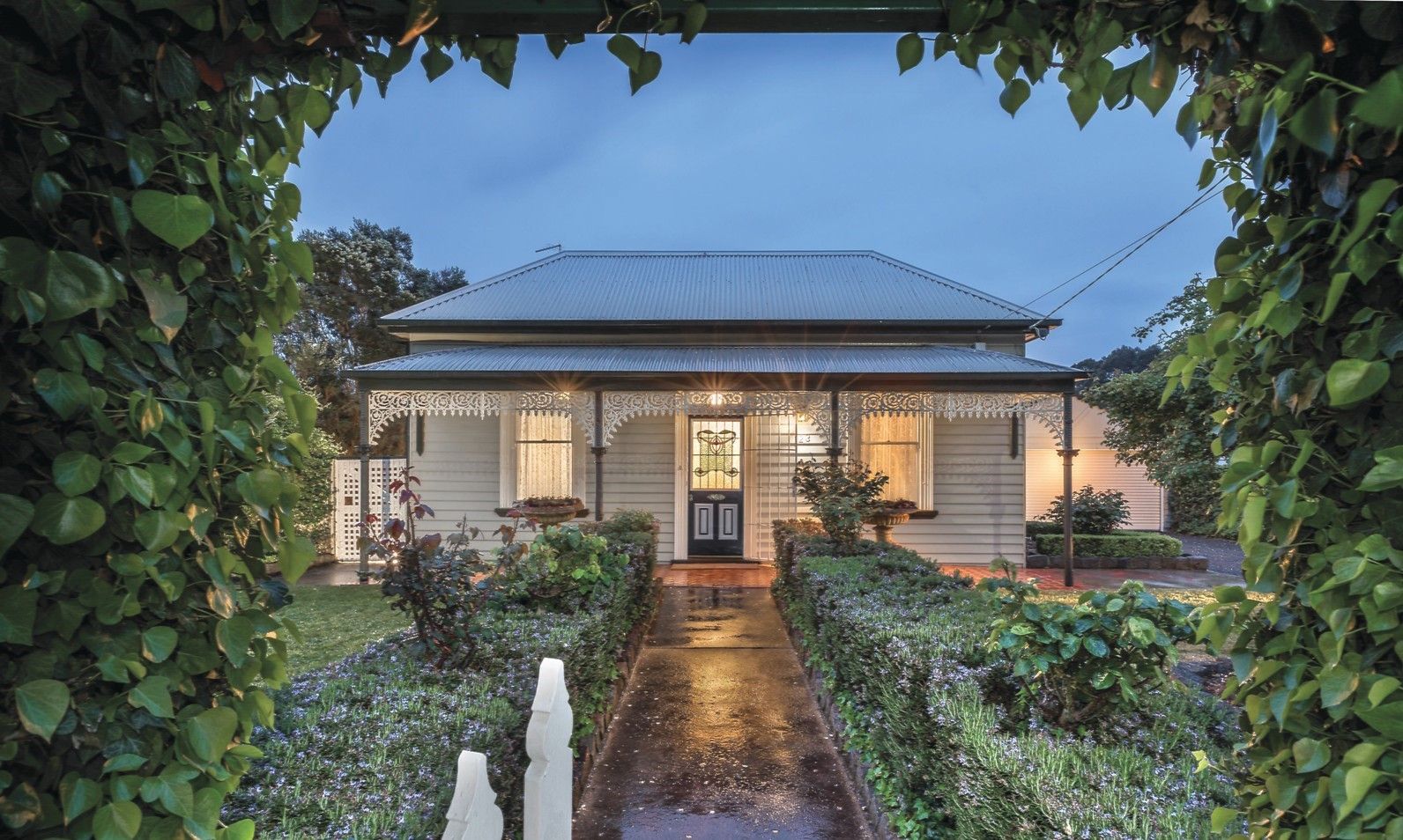 4 bedrooms House in 123 Scott Parade BALLARAT EAST VIC, 3350