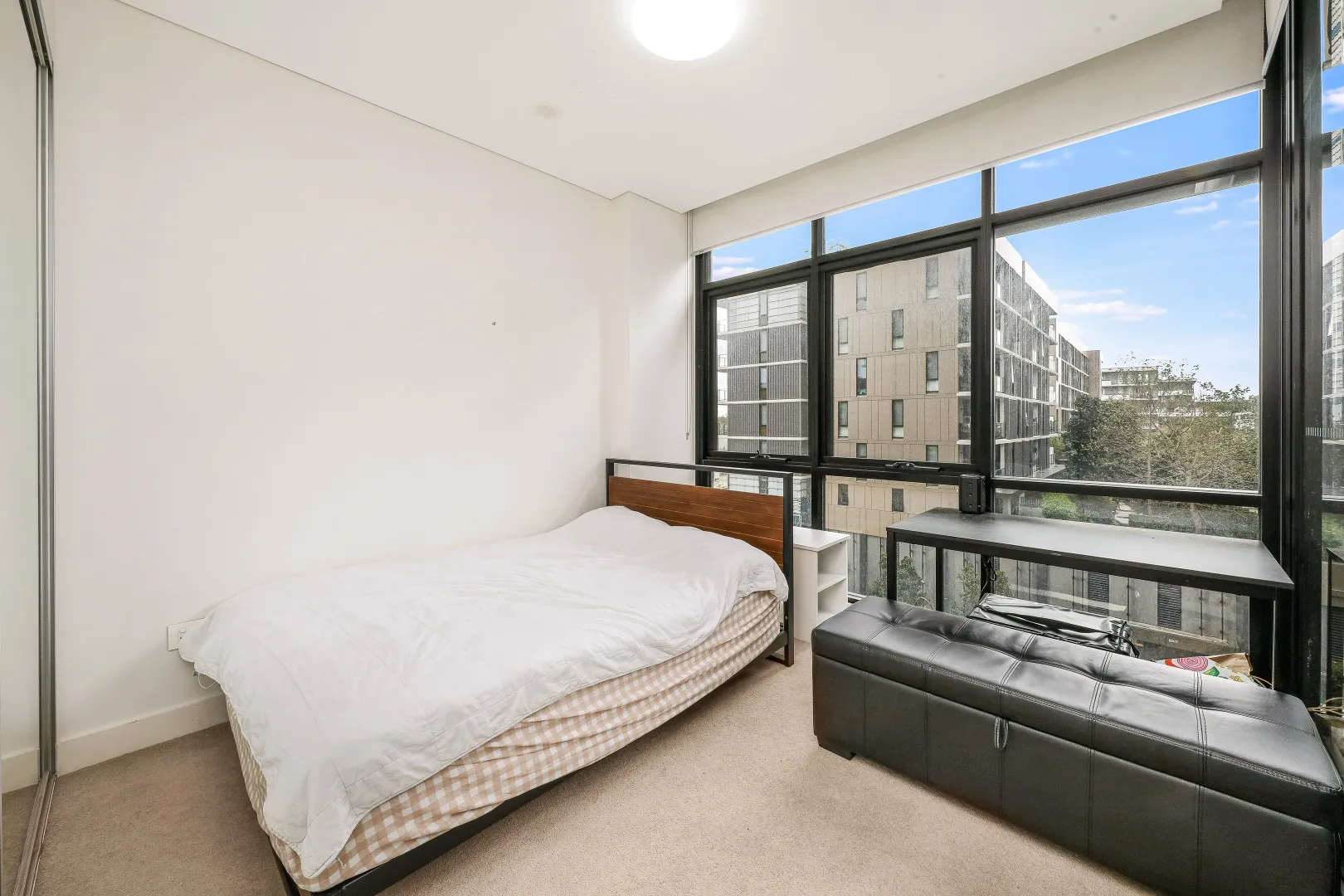 Apartment in Sydney, Wentworth Point - View 4