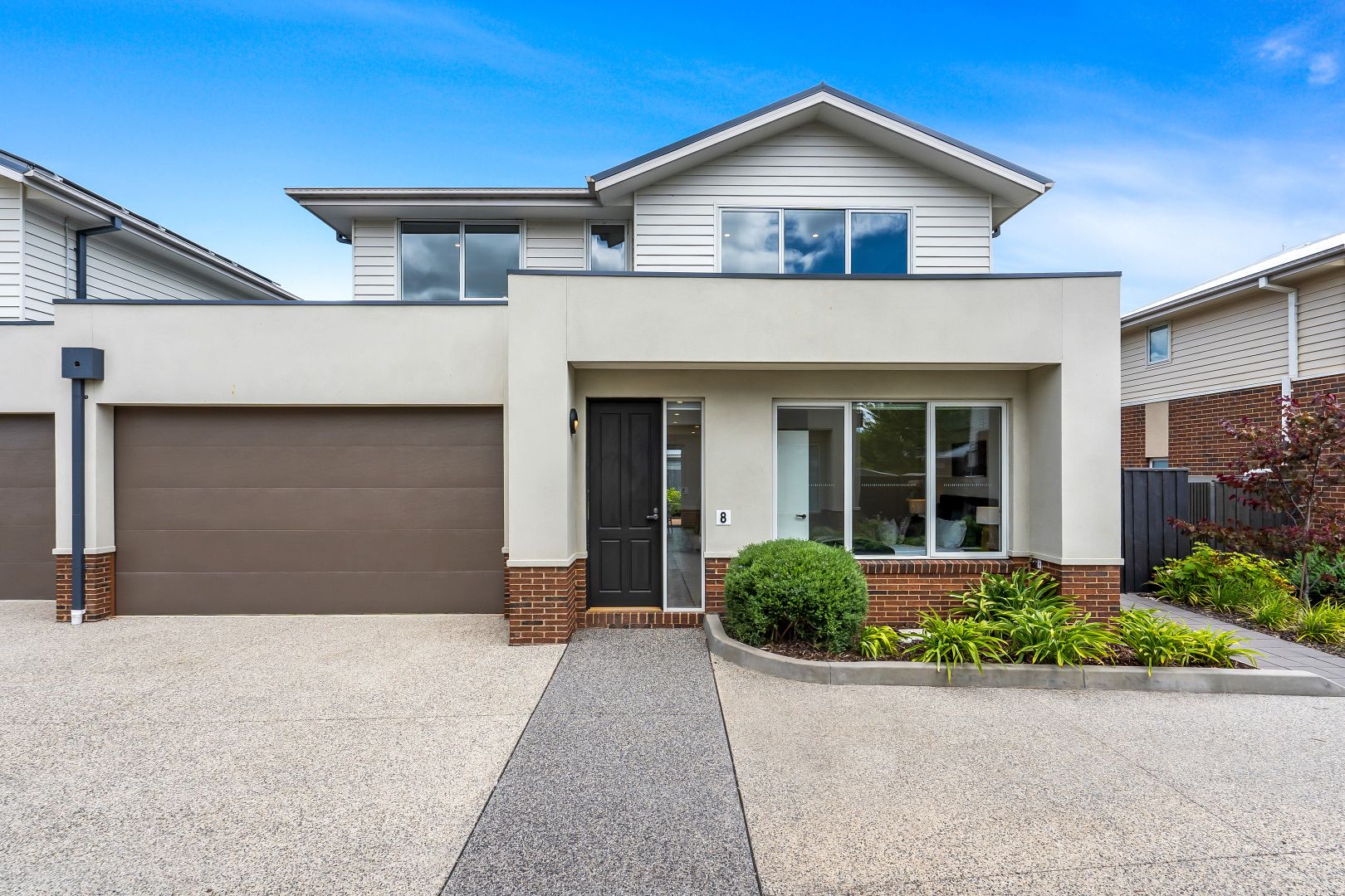 8/27 Calthorpe Street, Gisborne VIC 3437