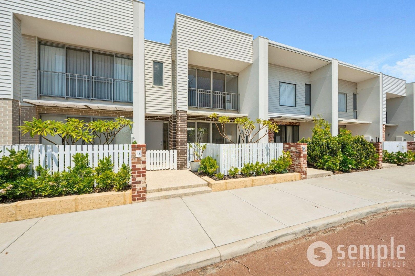 3 bedrooms Townhouse in 15 Turquoise Boulevard TREEBY WA, 6164