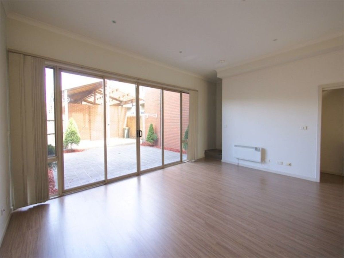 63 Ross Street, Coburg VIC 3058 Townhouse For Rent Domain