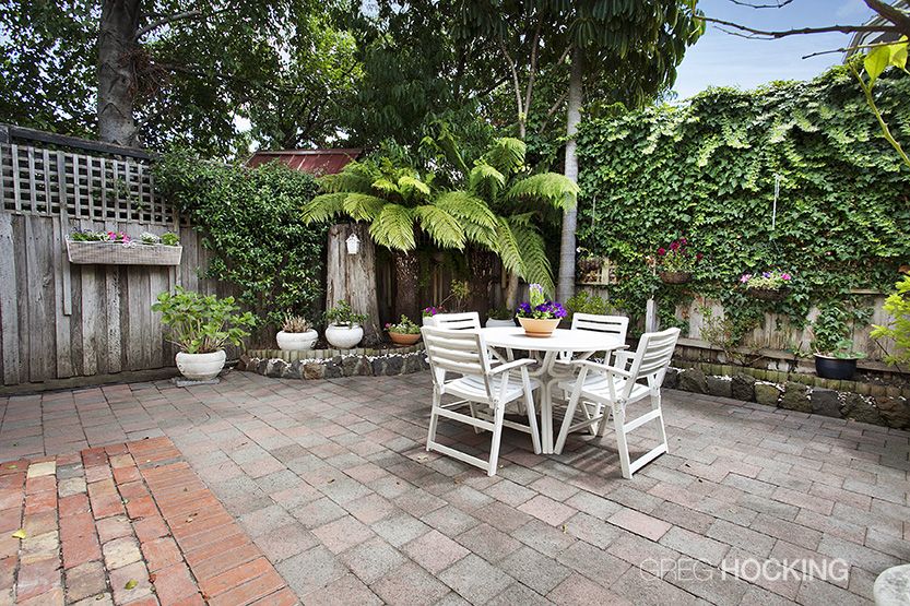 17 Riddell Parade, ELSTERNWICK VIC 3185, Image 2