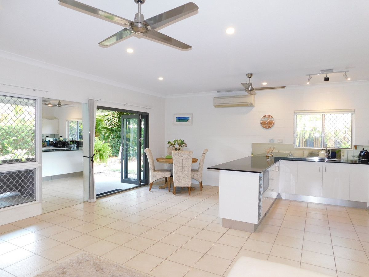 1/11-13 Carrum Close, Kewarra Beach QLD 4879, Image 0