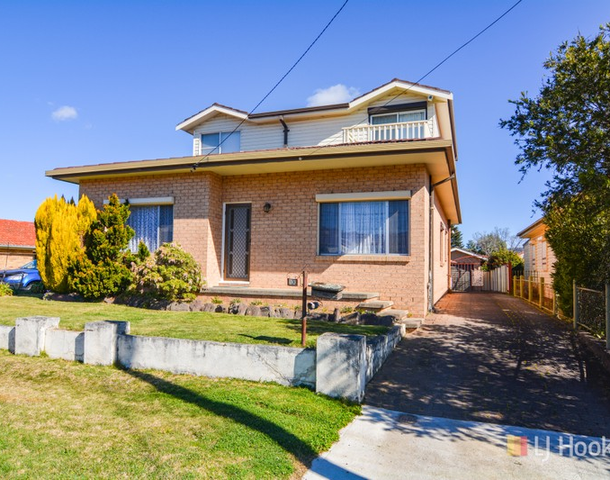 20 Rifle Parade, Lithgow NSW 2790
