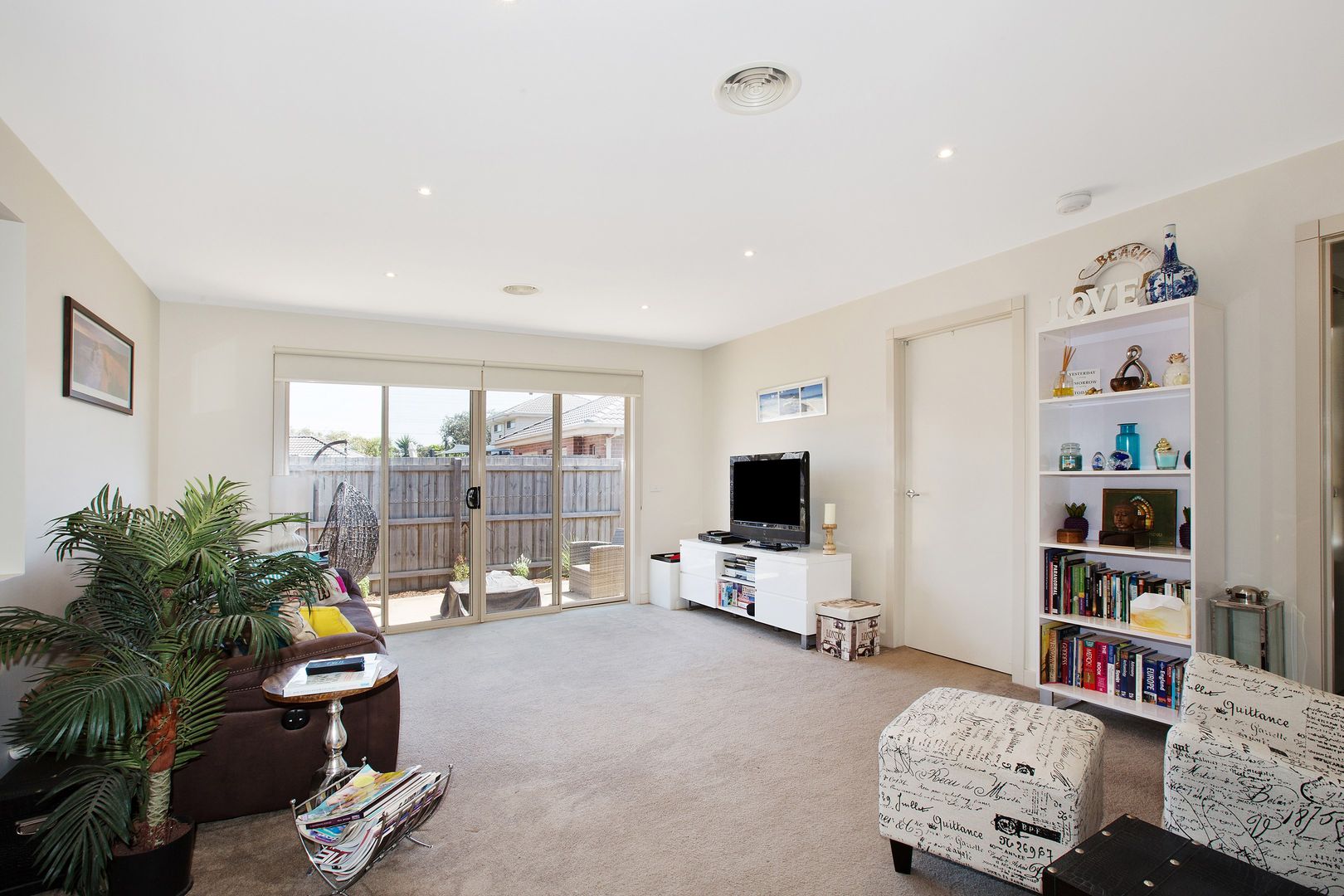 6/10 Bondi Road, Bonbeach VIC 3196, Image 2