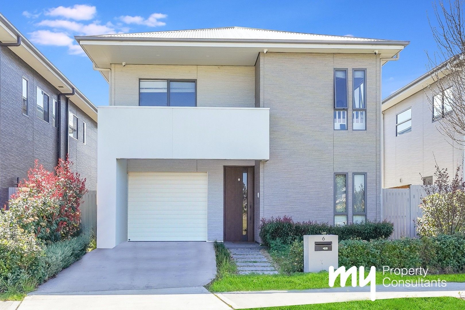 4 bedrooms House in 6 Merrick Way GLEDSWOOD HILLS NSW, 2557