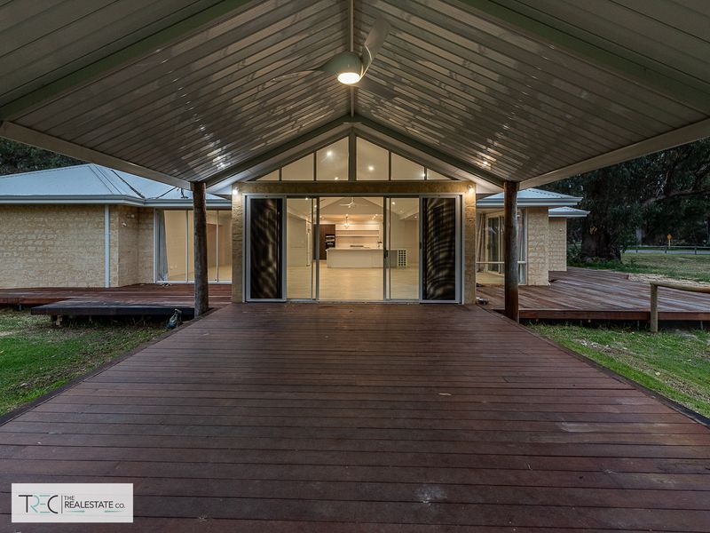 13 Thomasfield Place, Ravenswood WA 6208, Image 2