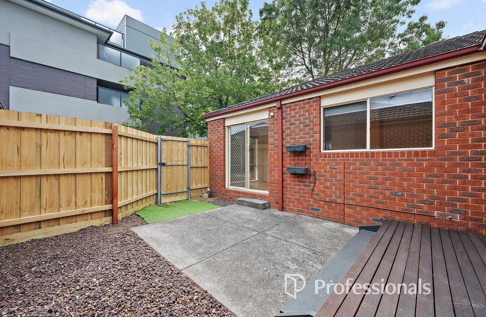 Additional image 10 of 2/8 Alfrick Road, Croydon VIC 3136