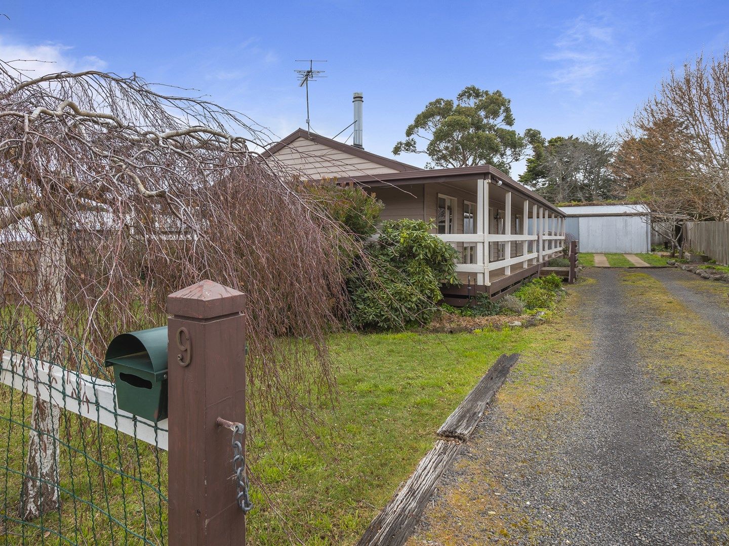 9 Anne Road, Woodend VIC 3442