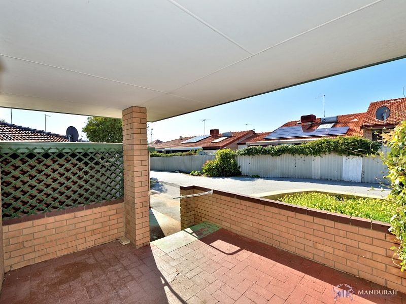 4/10 Creery Place, Dudley Park WA 6210, Image 2