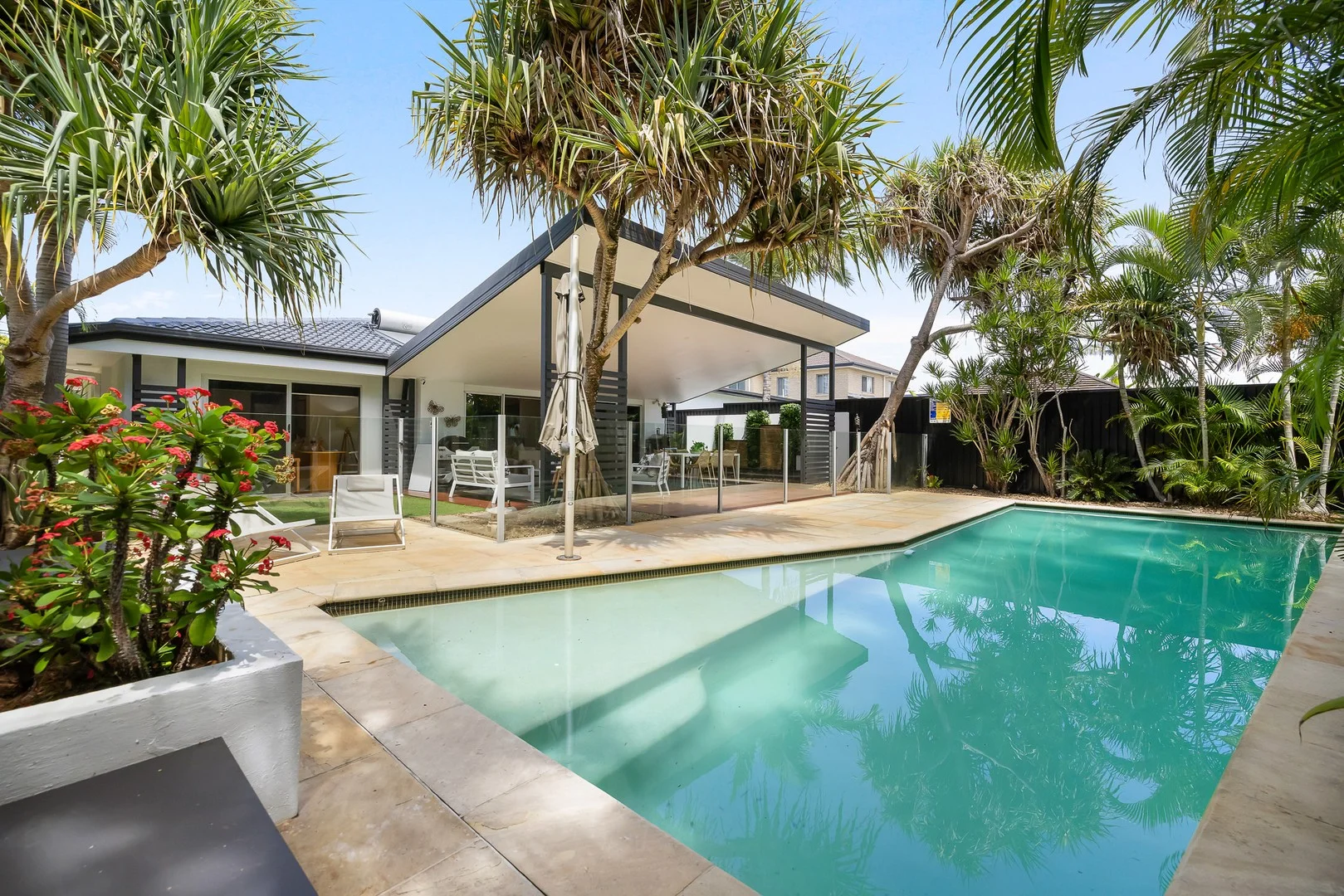 83 Amalfi Drive, Isle Of Capri QLD 4217