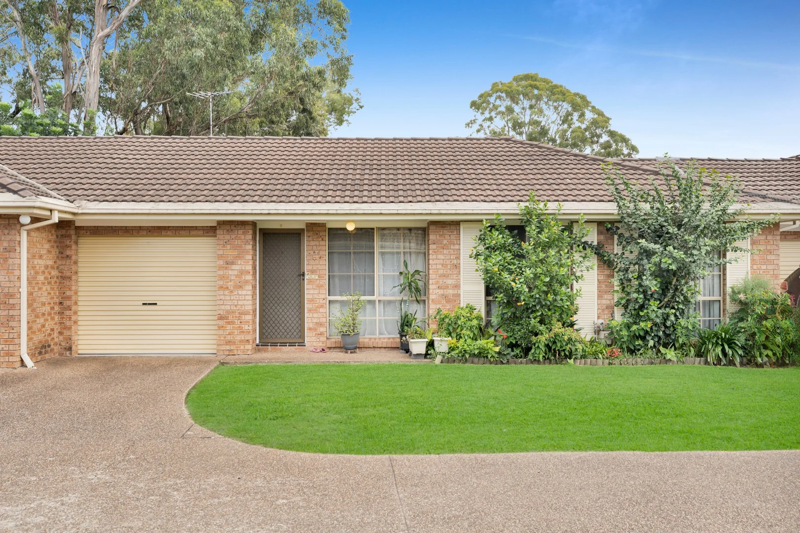 Primary image of 4/1-3 Gordon Avenue, Ingleburn NSW 2565