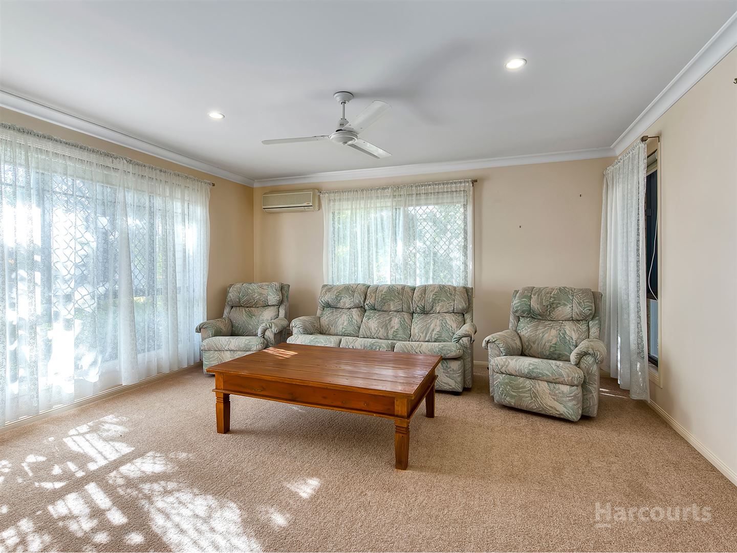 12 Fernwood Place, Taigum QLD 4018, Image 2