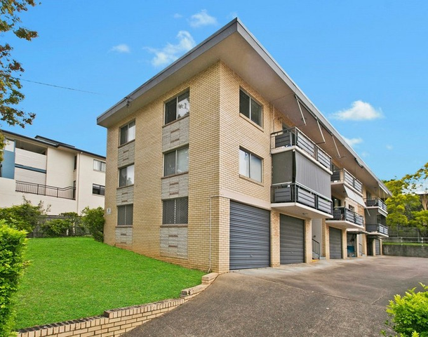 2/8 Lisson Grove, Wooloowin QLD 4030