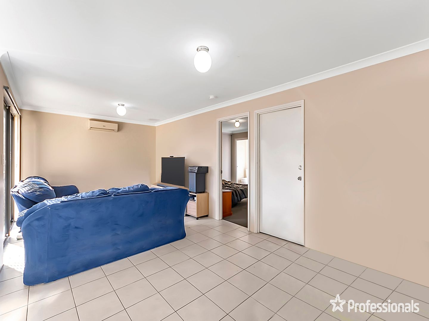 2/104 Westfield Road, Kelmscott WA 6111, Image 2